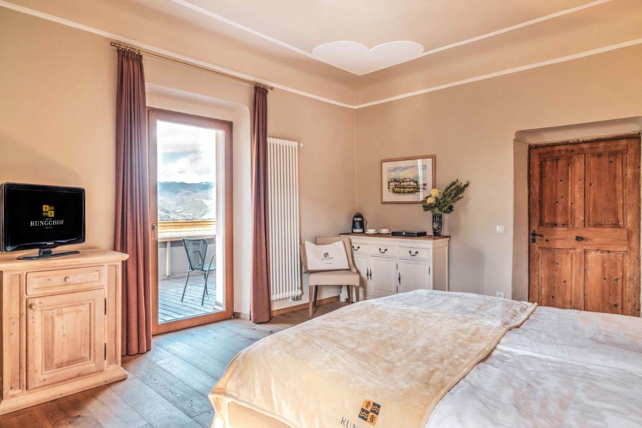 Hotel Ansitz Rungghof Appiano Sulla Strada Del Vino Esterno foto