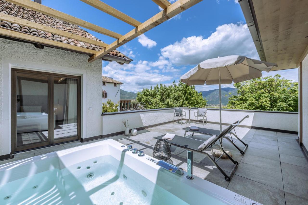 Hotel Ansitz Rungghof Appiano Sulla Strada Del Vino Esterno foto