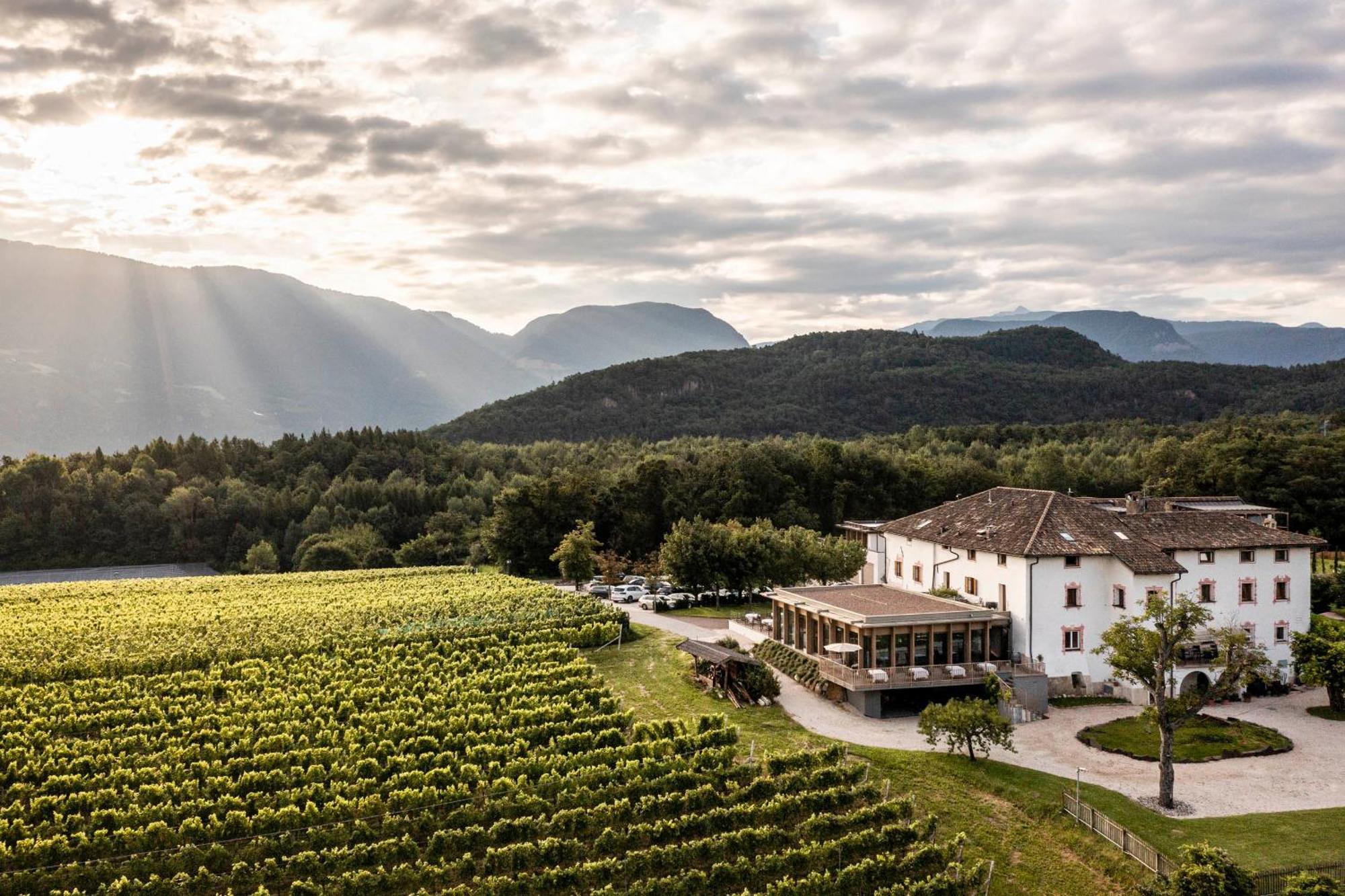Hotel Ansitz Rungghof Appiano Sulla Strada Del Vino Esterno foto